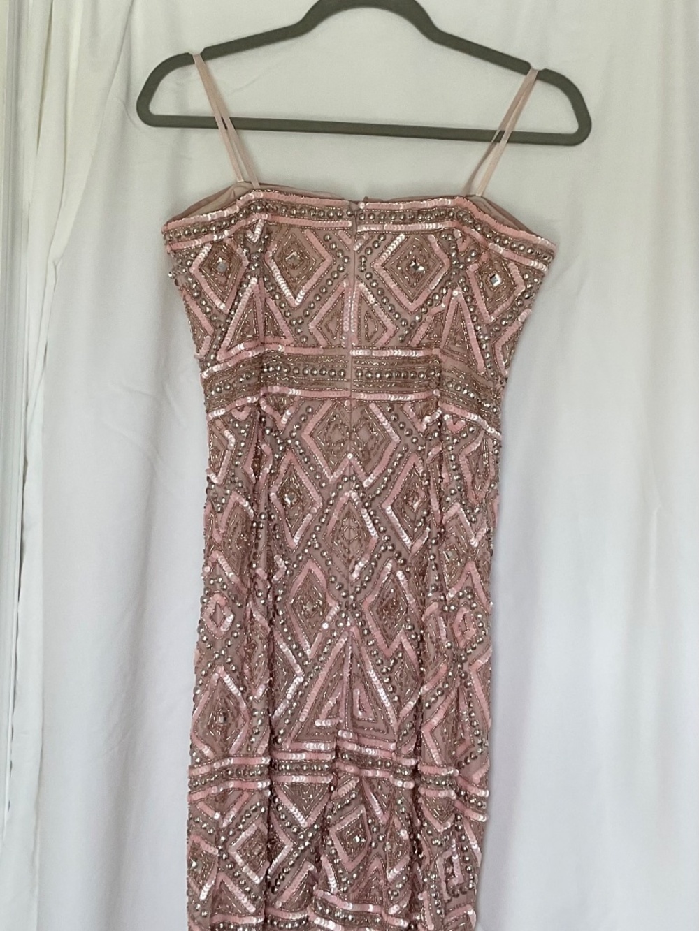 Adrianna Papel Size 6 beaded sequins pink cocktail dress - Picture 4 of 4